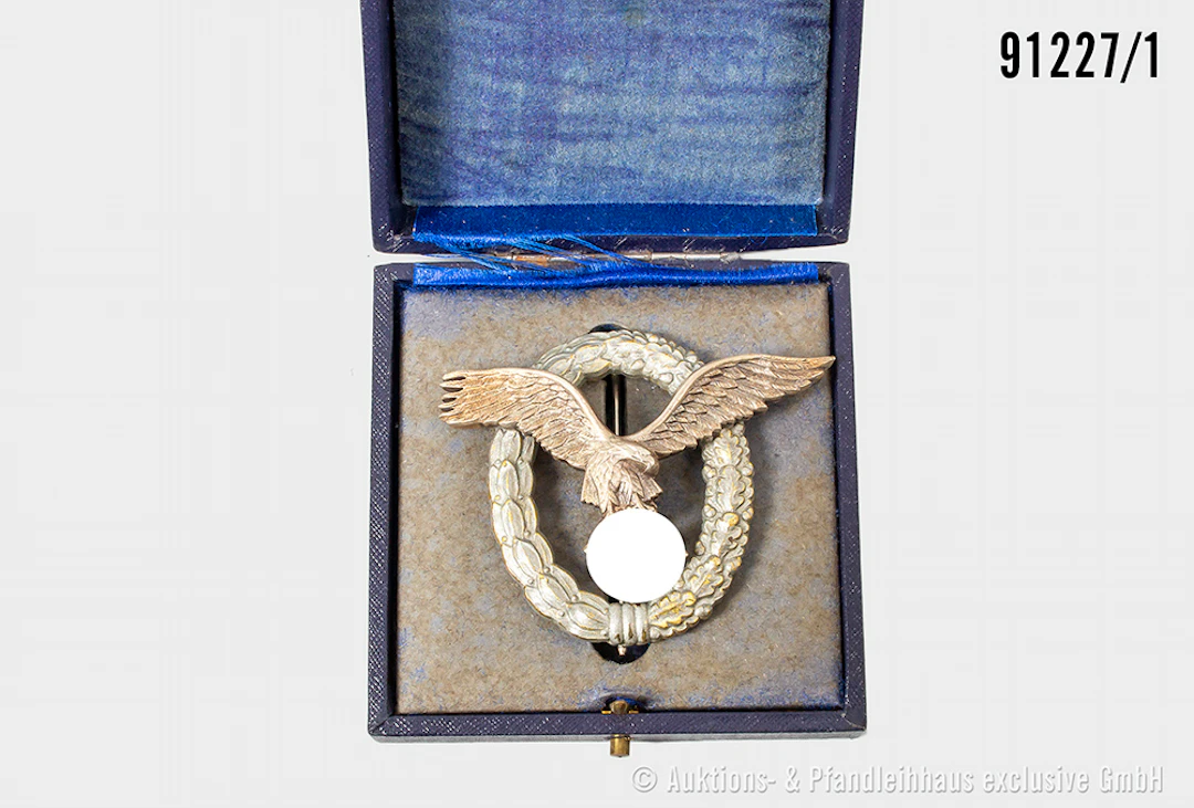 Luftwaffen-Doppelabzeichen, verputzte Buntmetallausf., im beschädigten