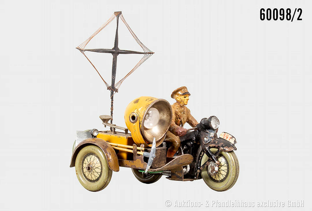 Elastolin Kradmelder 591, Funkantenne, Morse und Suchscheinwerfer