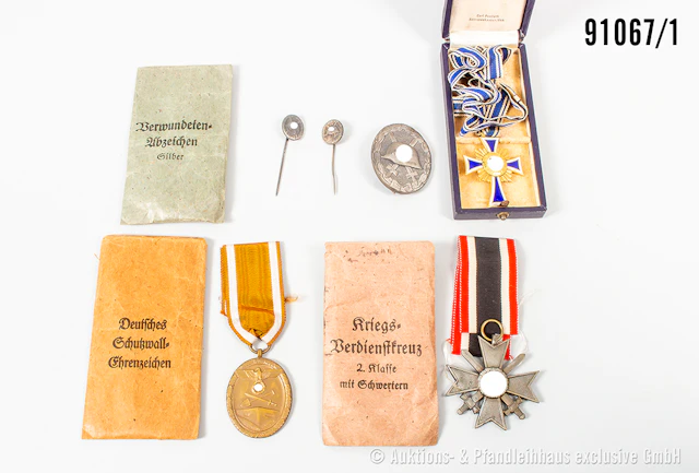 Konv. VWA Silber, Zinkausführung, Hersteller "30", mit 2 Miniaturen