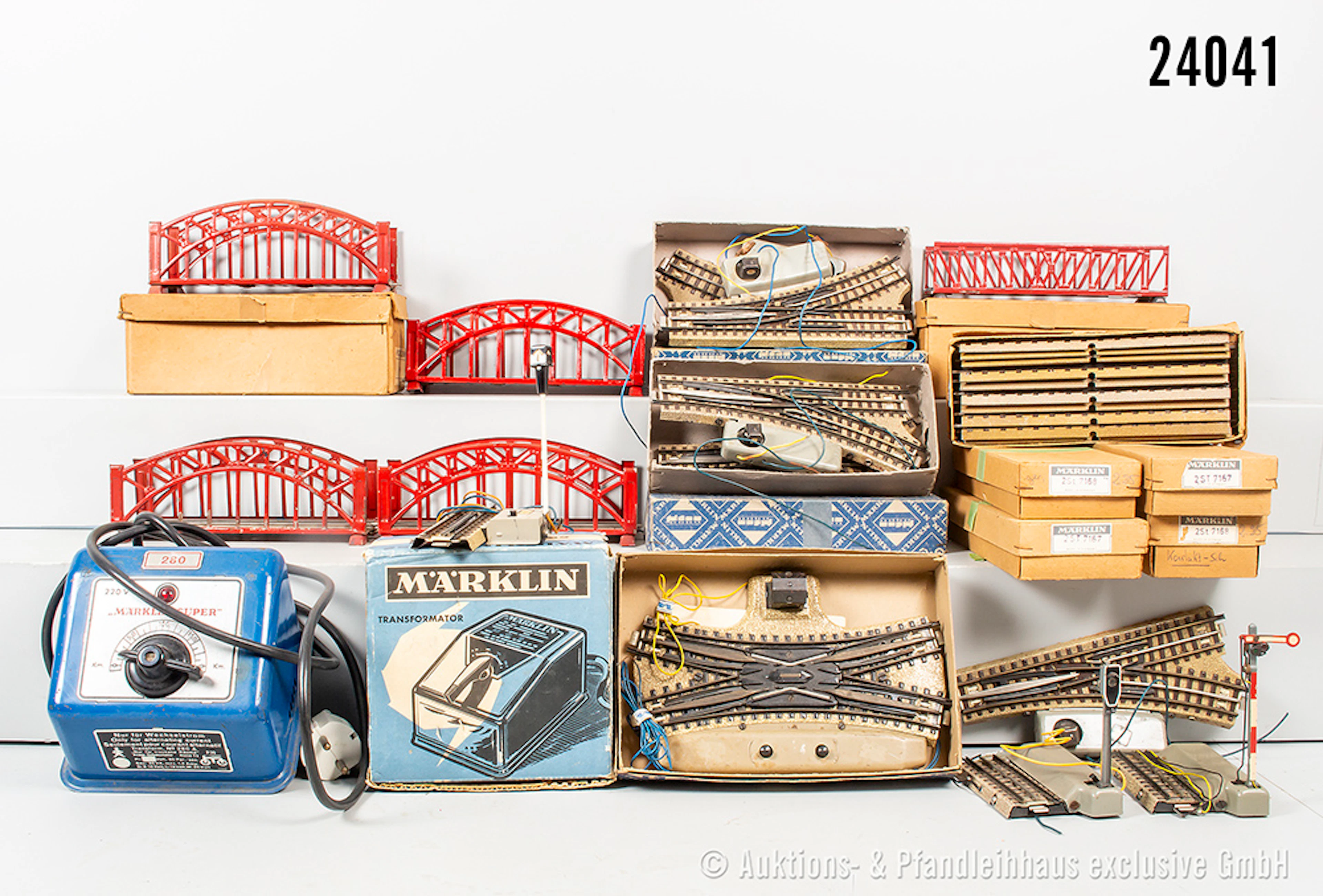 Märklin H0: ca. 1/2 Umzugskarton Gitterbrücken, Signal, M-Gleise m.