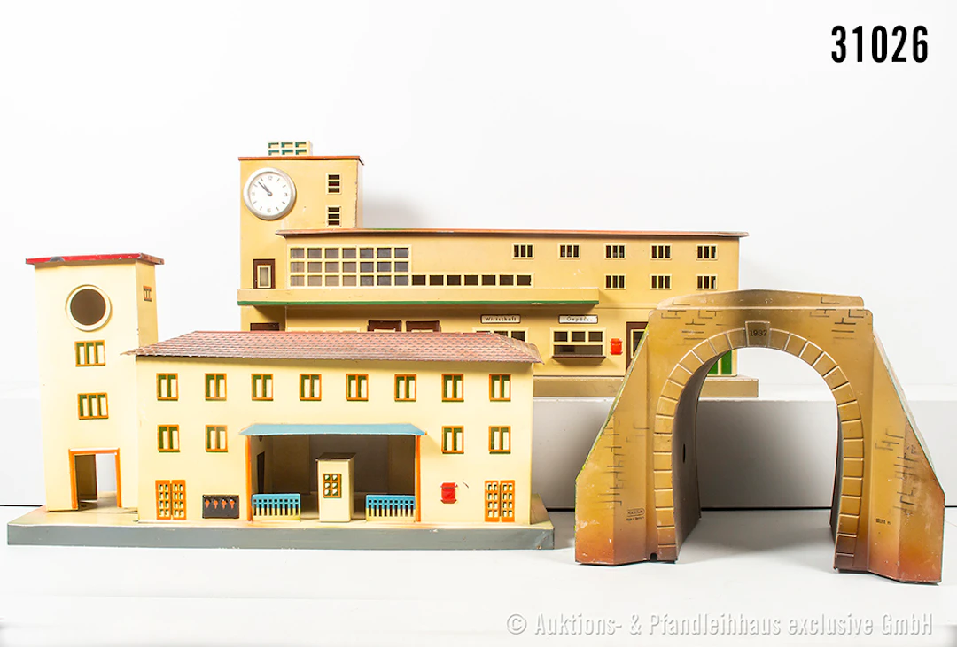Märklin Spur 1: 2012 Bahnhof Friedrichshafen, Mast fehlt & 2050 Bahnhof
