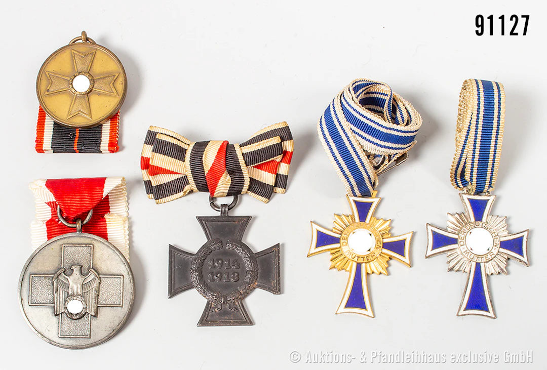 Konv. Volkspflegemedaille, Mutterkreuz in Silber und Gold, KVK Medaille