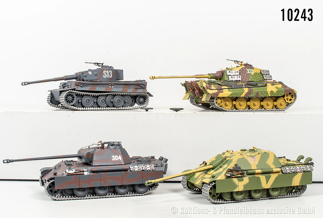 Minichamps Panzermodelle, dabei Königtiger, 2x Jagdpanther und Tiger