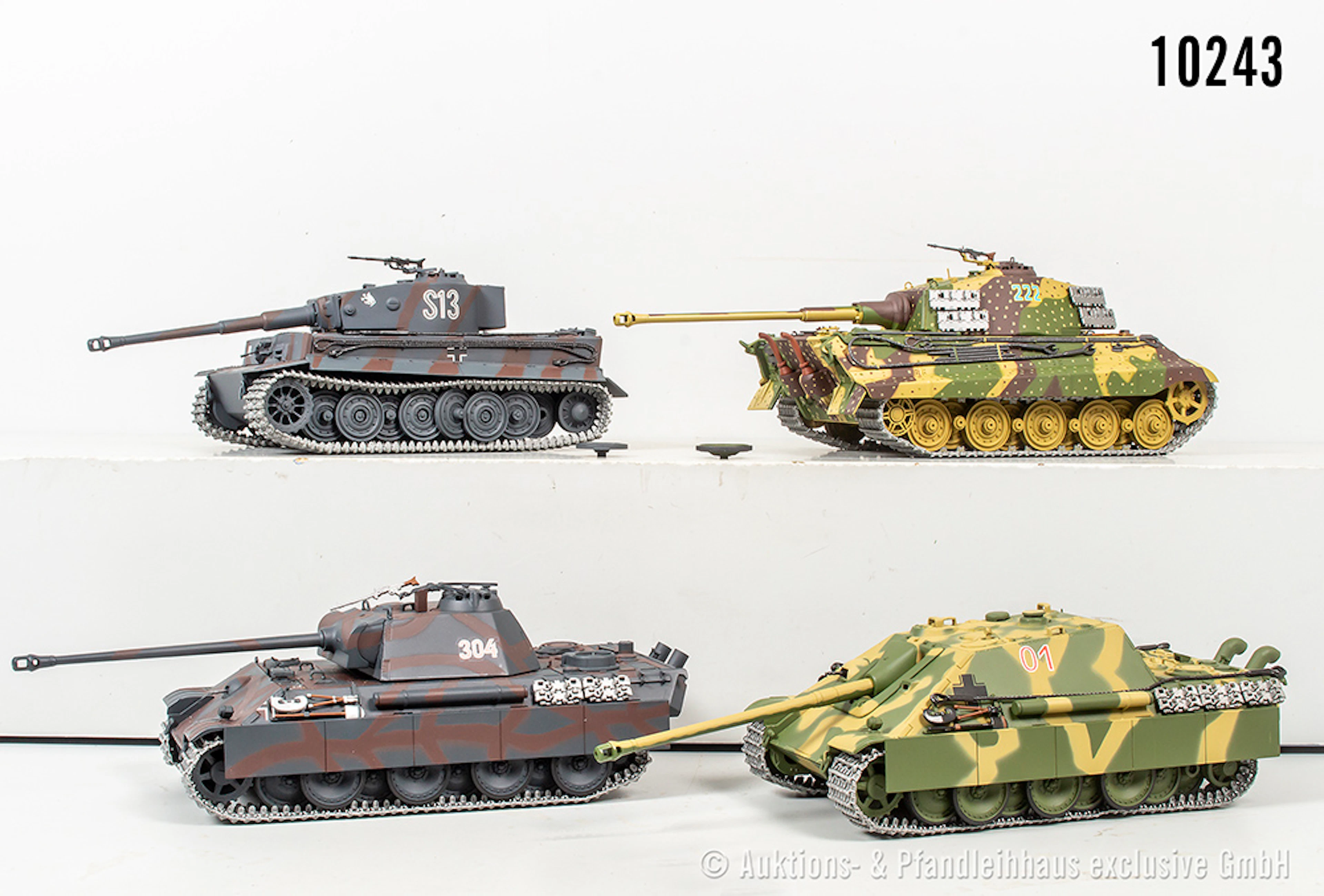 Minichamps Panzermodelle, dabei Königtiger, 2x Jagdpanther und Tiger