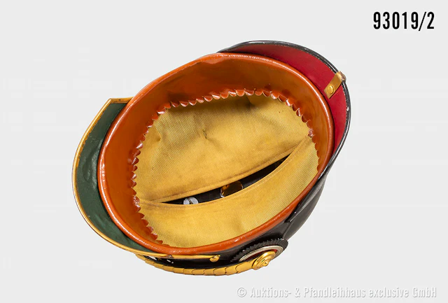 Bayern, Pickelhaube für Offiziere der Kavallerie, komplett mit Emblem