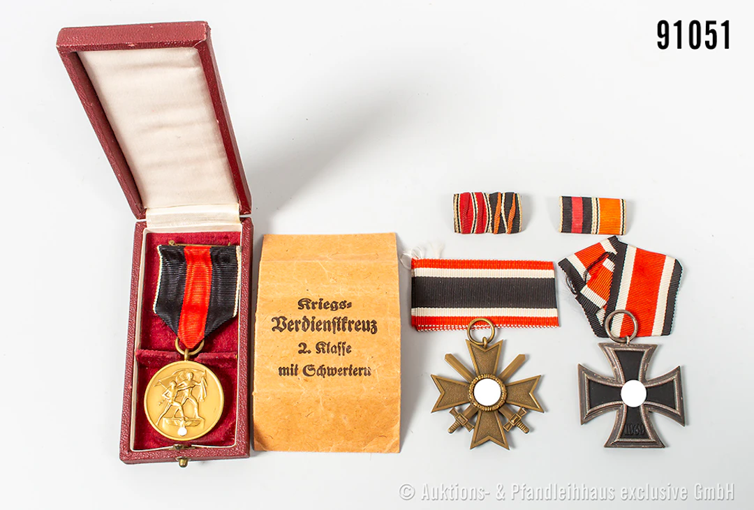 Konv. KVK 2. Kl. mit Schwertern, mit Verleihungstüte, EK 2 1939, Sudetenlandmeda