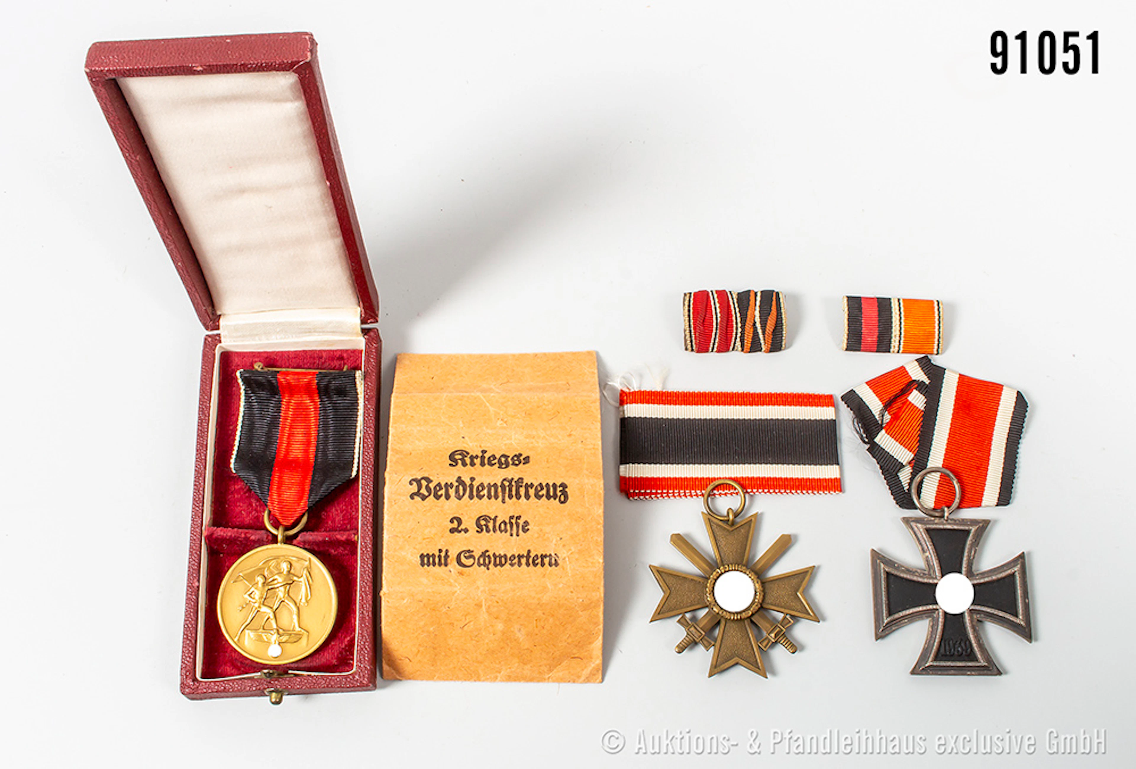 Konv. KVK 2. Kl. mit Schwertern, mit Verleihungstüte, EK 2 1939, Sudetenlandmeda