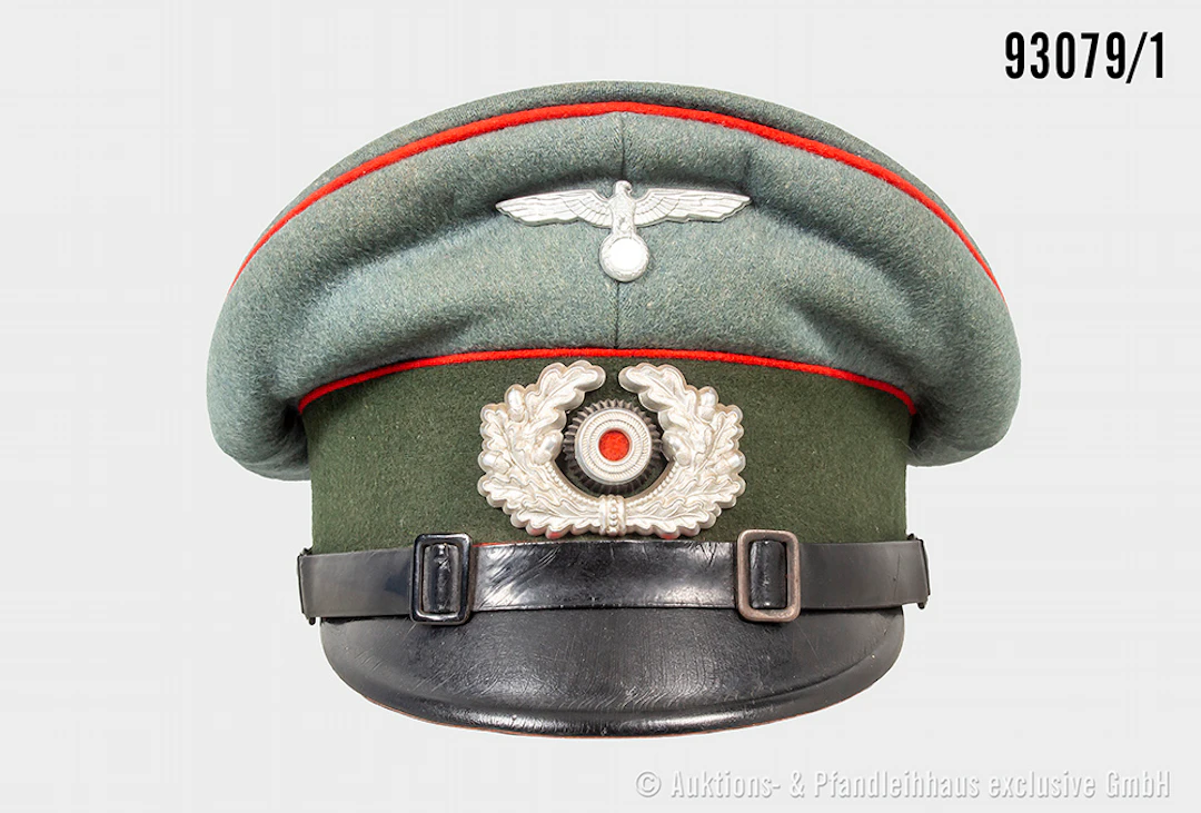 Schirmmütze für Mannschaften der Artillerie, komplett mit Effekten