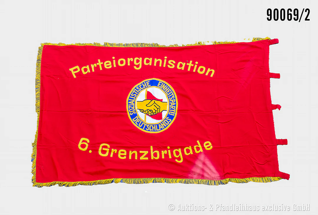 DDR-Fahne SED mit Fransen, beidseitig bestickt "Parteiorganisation