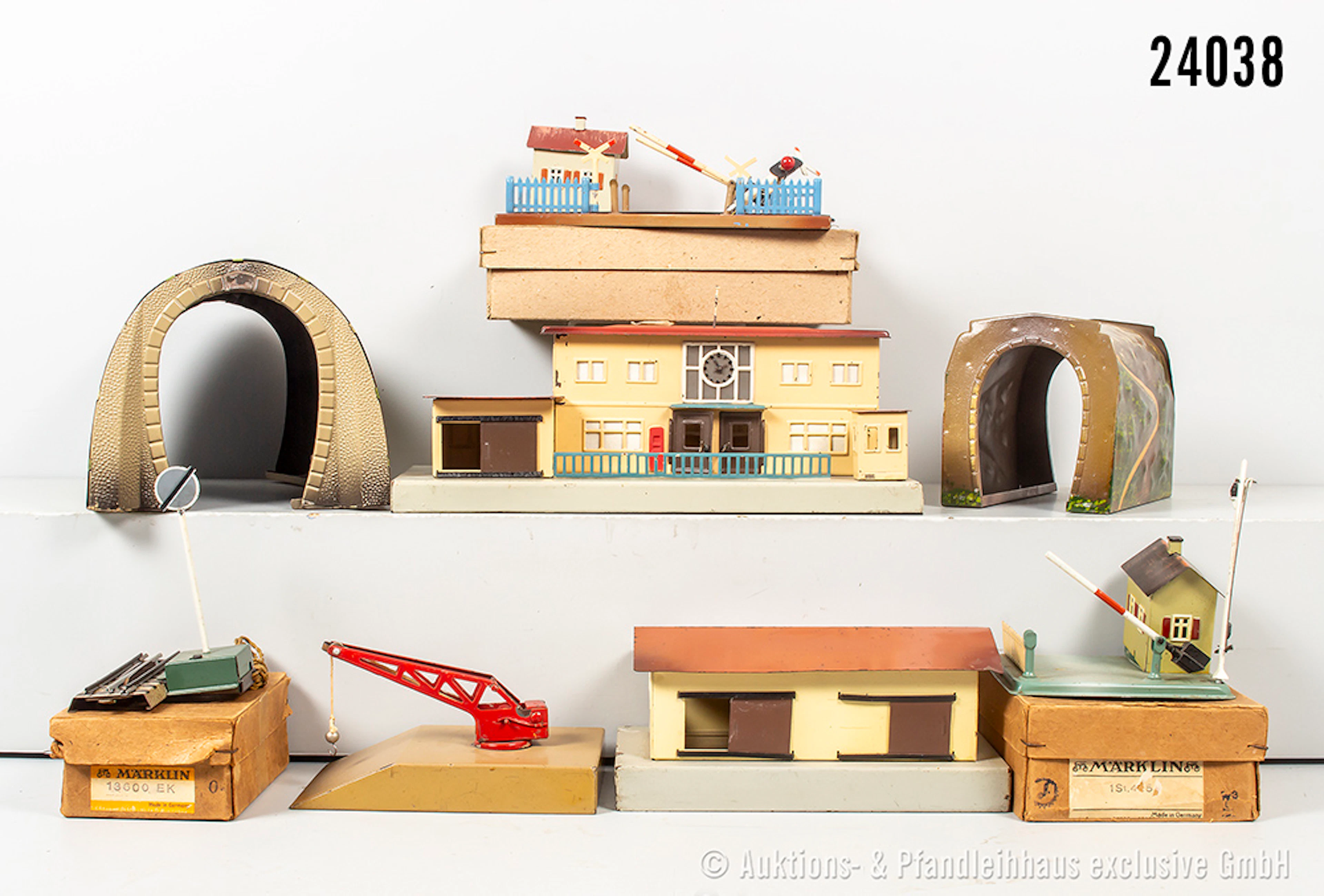 Märklin H0: 458EN Bahnübergang & 13600EK, Signal, Bahnhof, Kran, 2