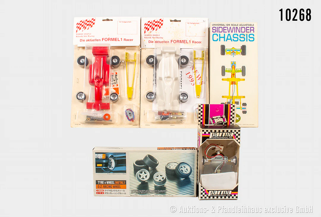 Konv. Slotcars, Chassis und Zubehör, dabei Cox Sidewinder Chassis