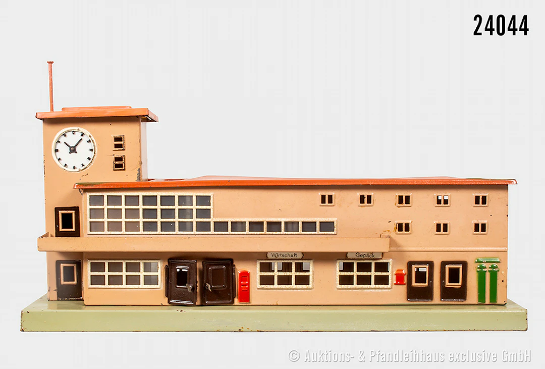Märklin H0: 418 Bahnhof Friedrichshafen, Version 4, Krakelee auf dem
