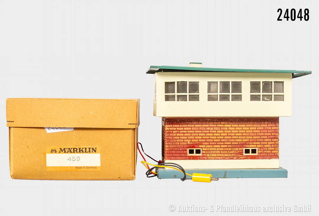 Märklin H0: 456 Stellwerk, 11x6x9 cm, Pfeifeinrichtung, Beleuchtung