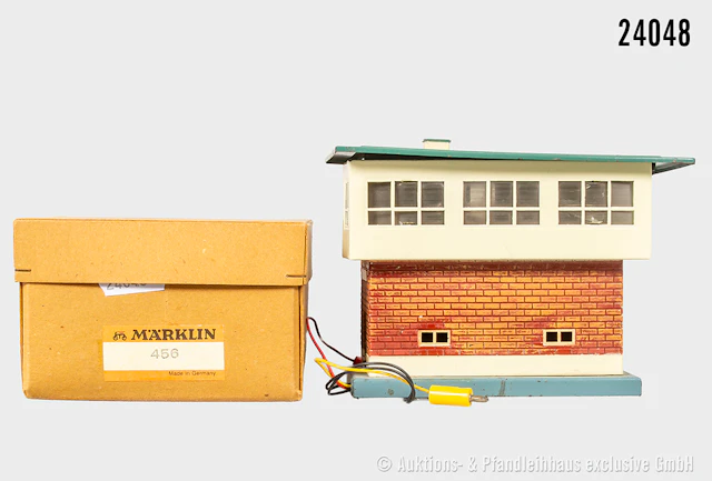 Märklin H0: 456 Stellwerk, 11x6x9 cm, Pfeifeinrichtung, Beleuchtung