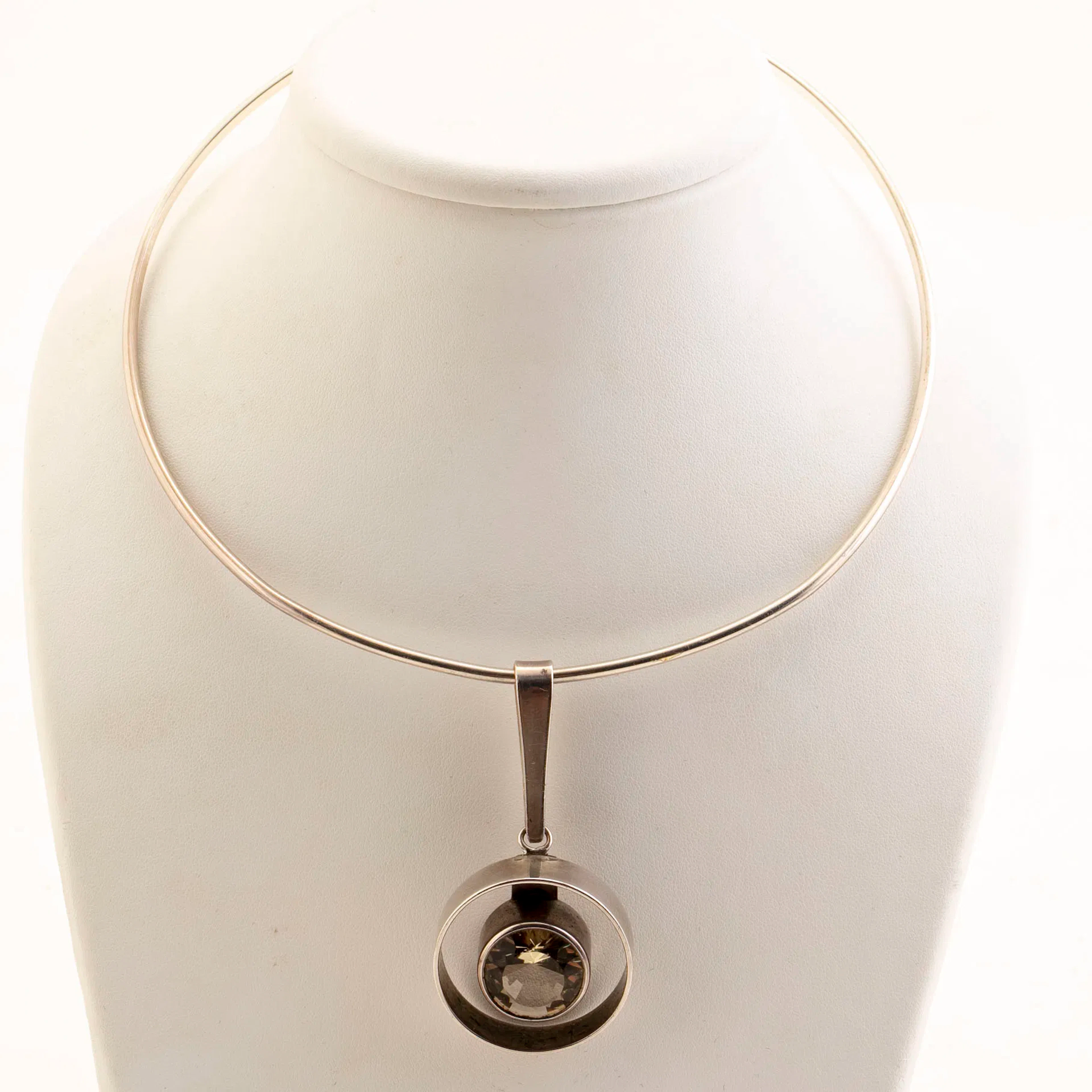 HALSRING MED HÄNGE, silver