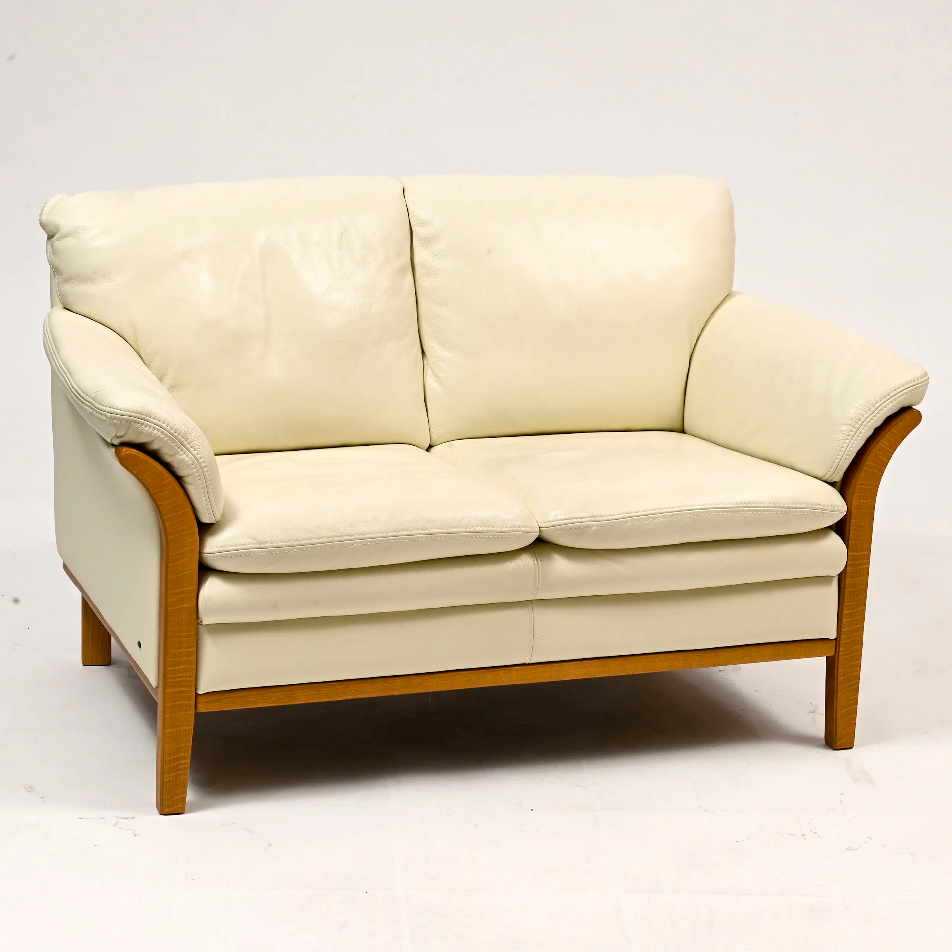 SOFFA MADELEINE, Svenska Hem, 2-sits