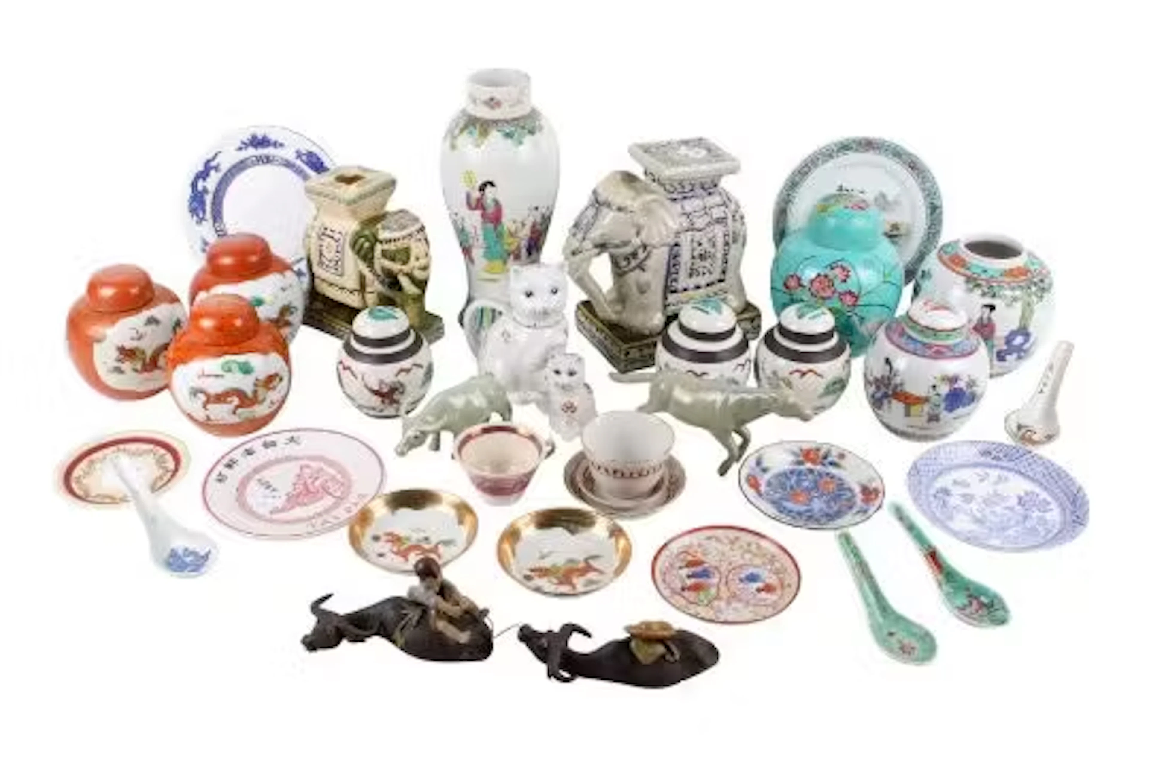 A collection of assorted Chinese 20th century porcelains. Including