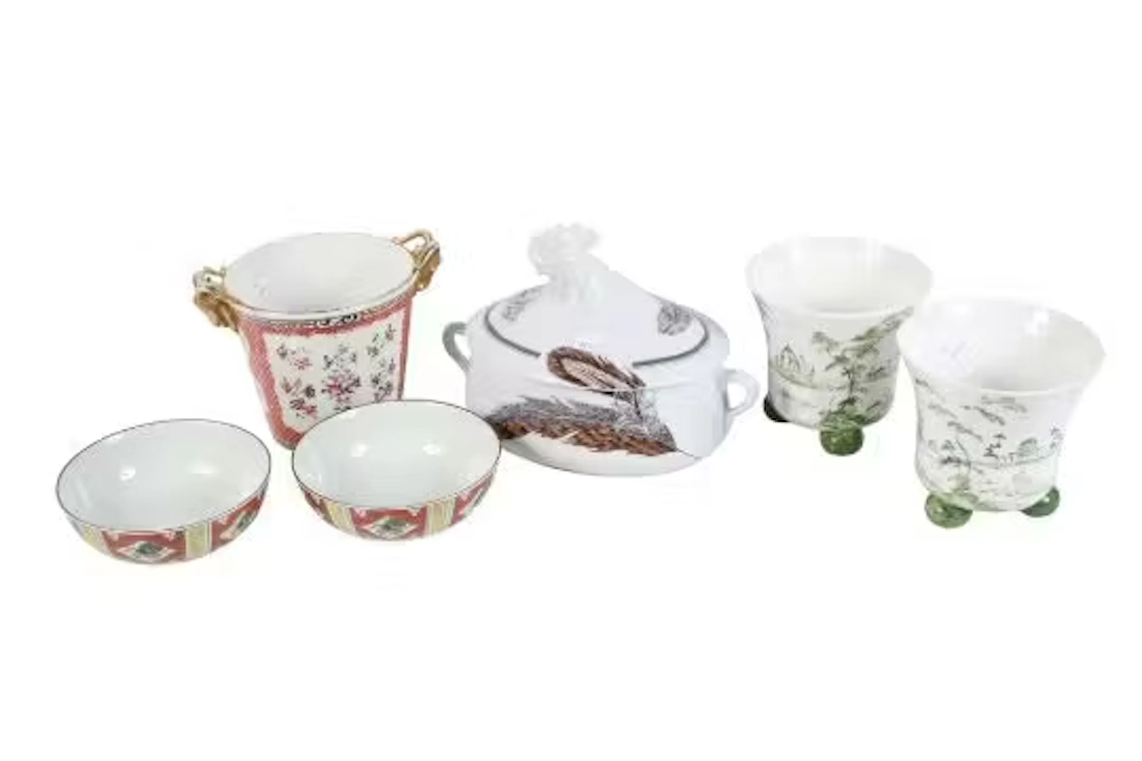 Five pieces of ceramics.