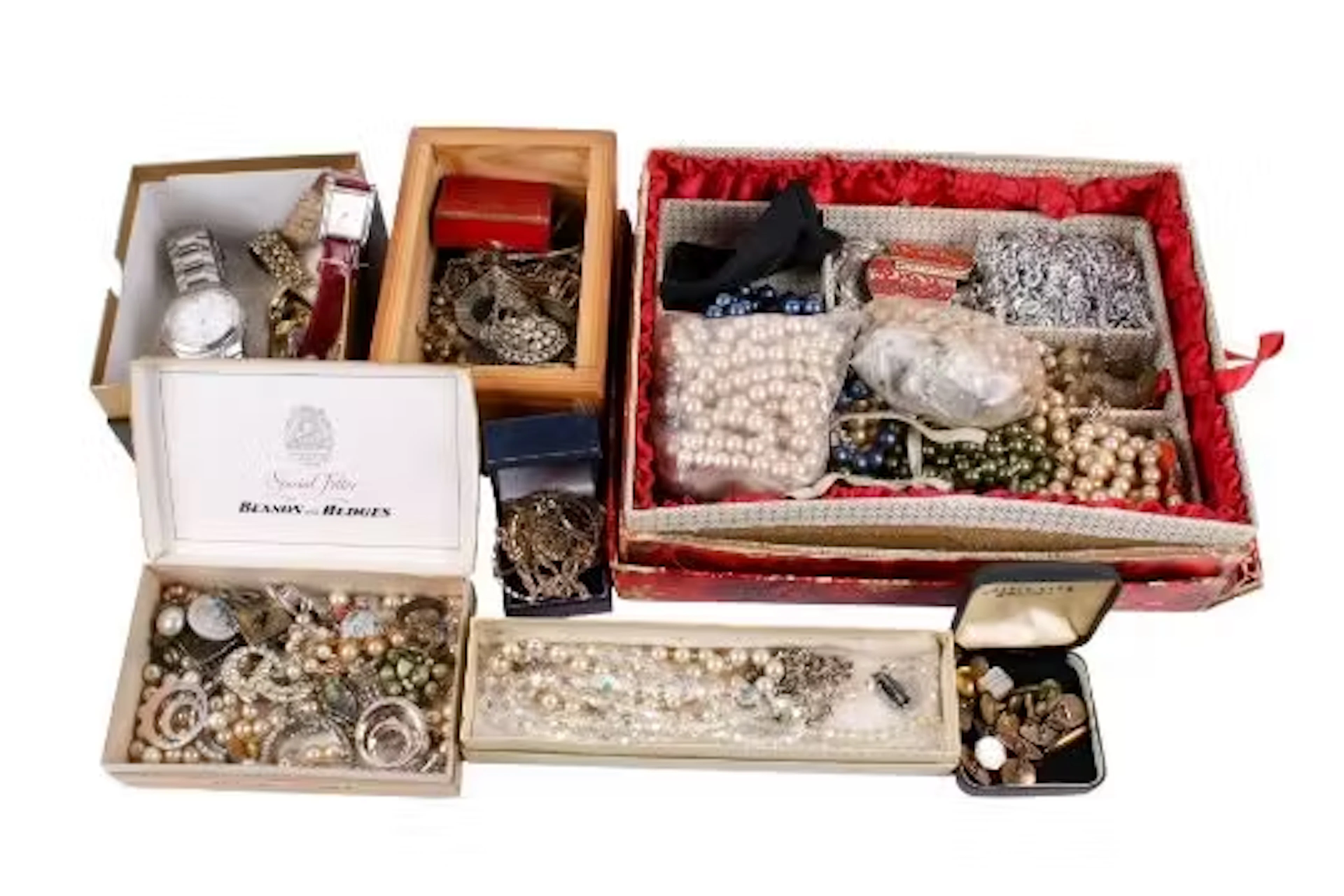 A collection of costume jewellery.