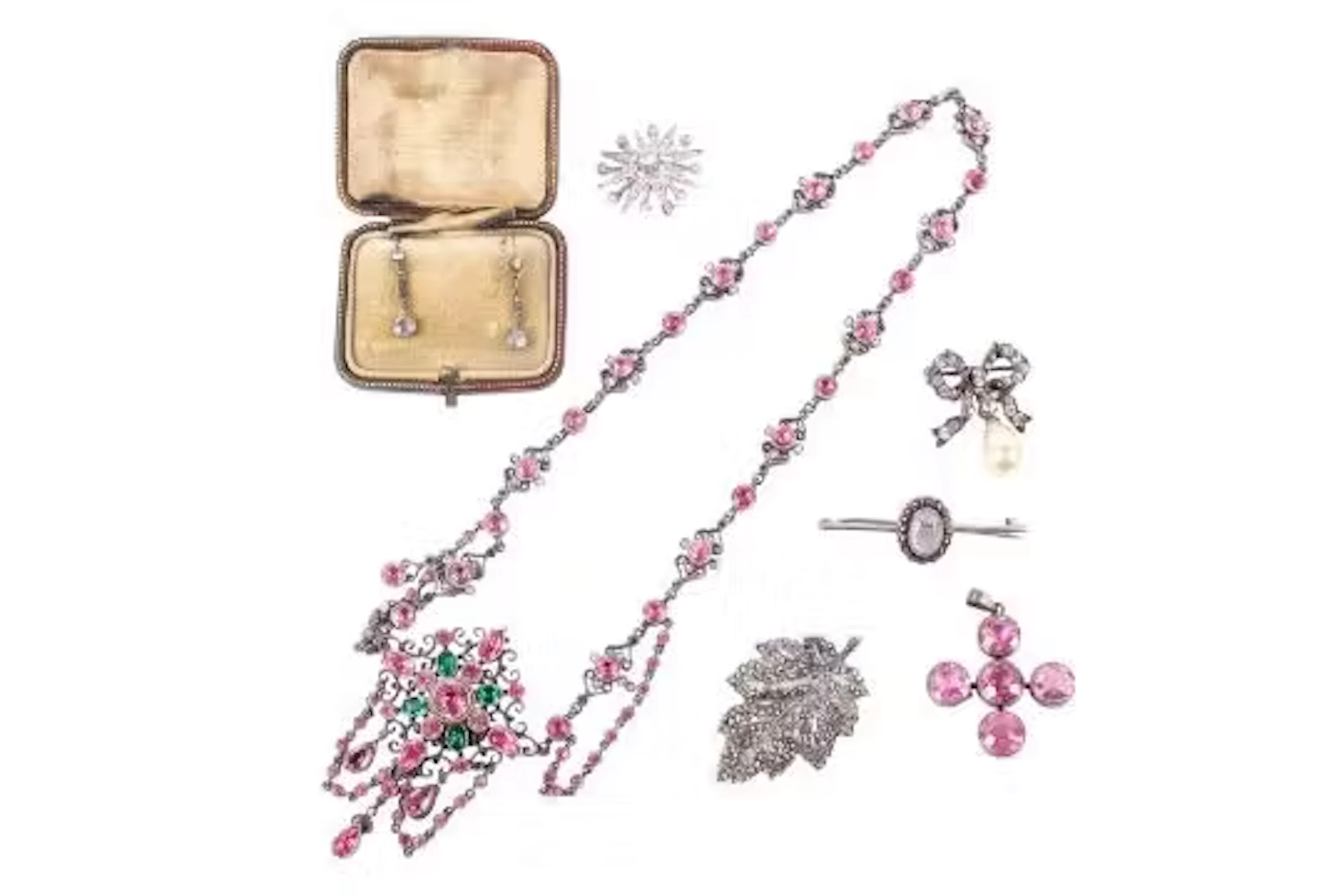 Six pieces of Victorian and later costume jewellery.