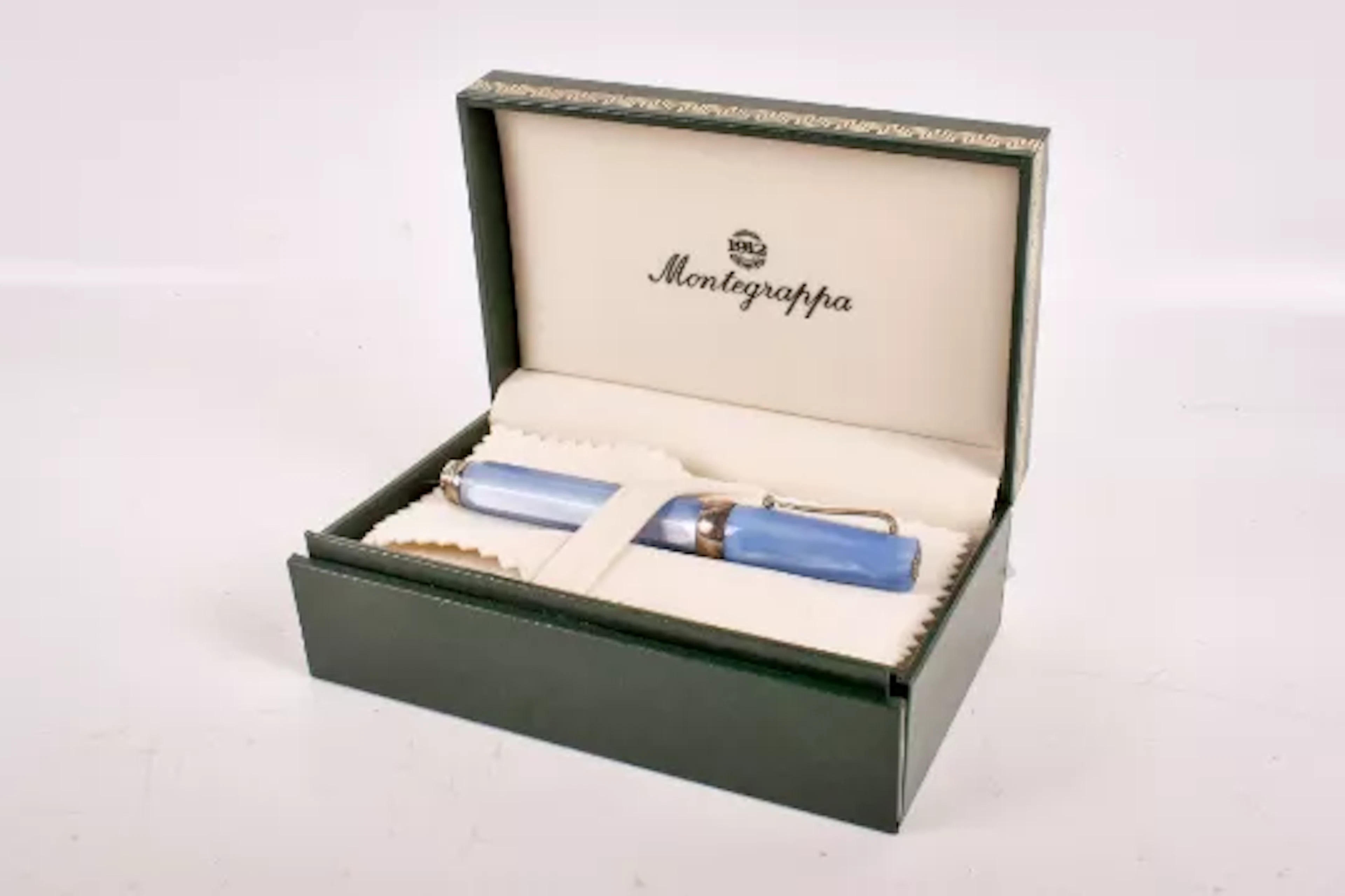 Montegrappa Micra R/B ball point pen with white metal mounts stamped 925.