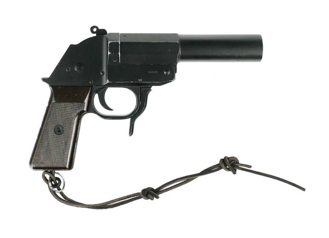 East German LP1 Flare Signal Pistol