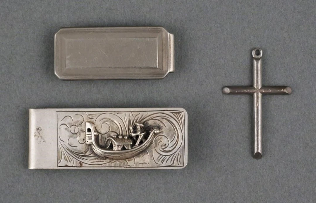 Misc Grouping Silver Money Clips and Cross