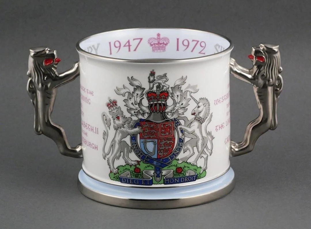 Paragon Loving Cup Queen Elizabeth Silver Wedding