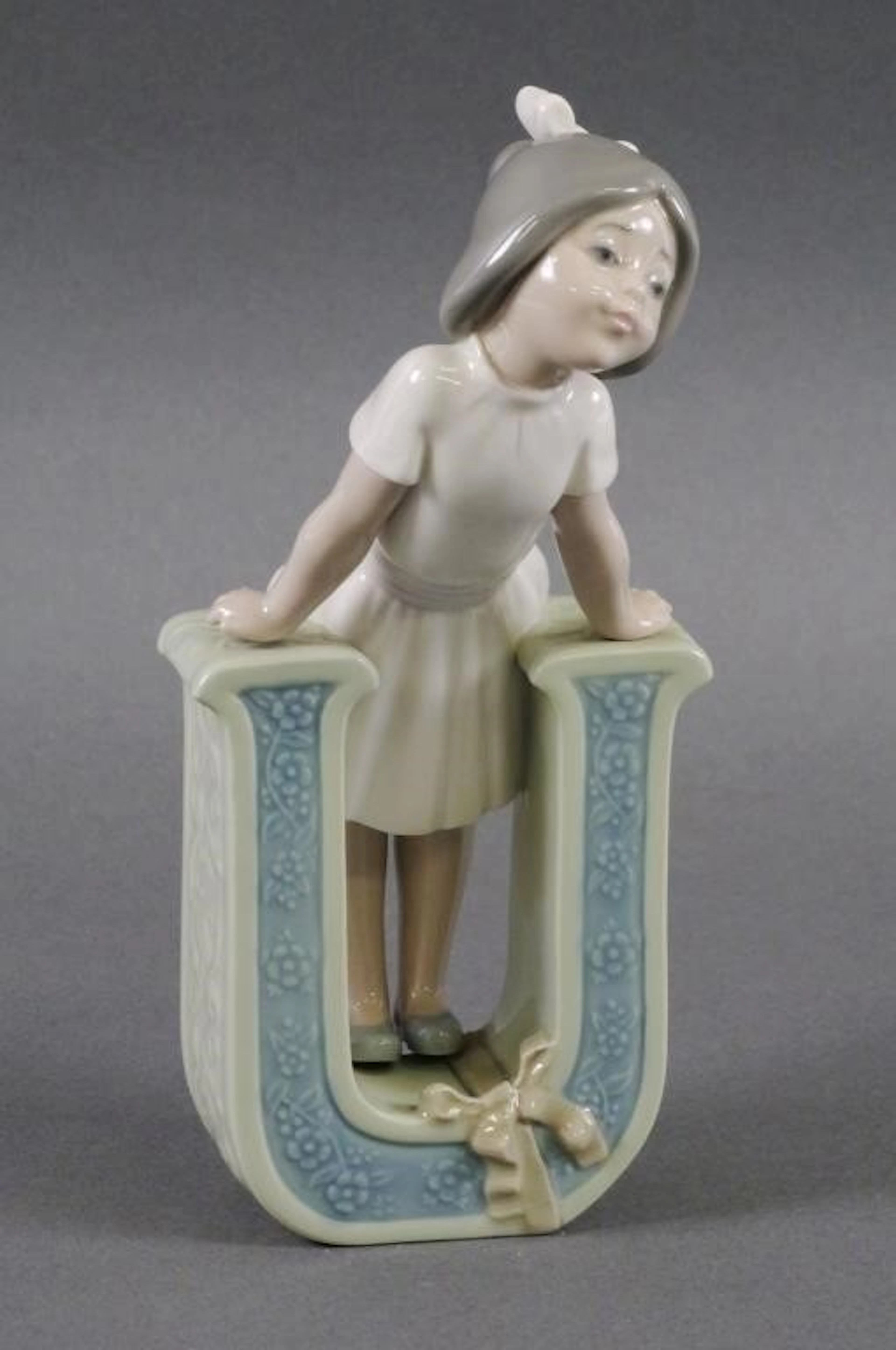 Lladro No. 5149 Schoolgirl U "Ursula" Figure