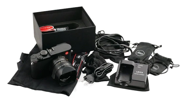Leica Q2 Camera Original Box Manuals Accessories