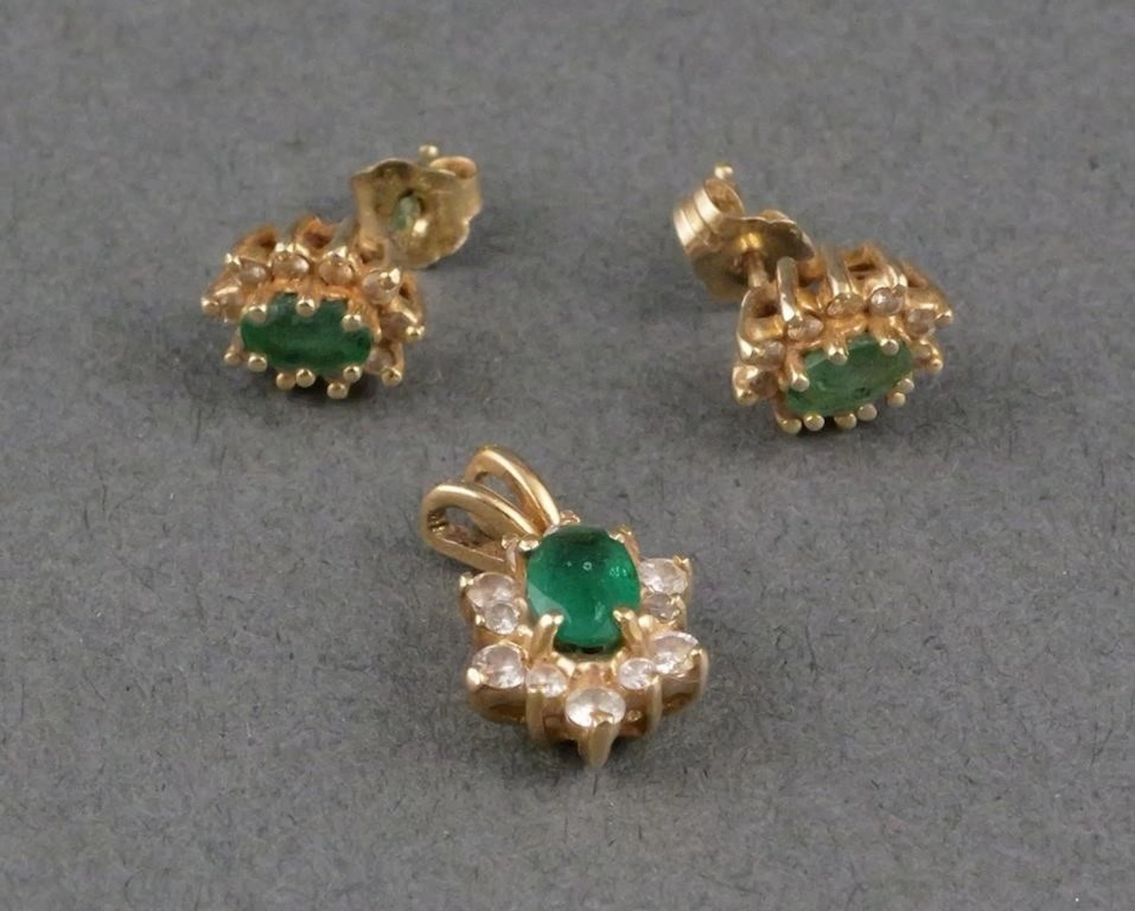 14K Gold Emerald Diamond Earrings & Pendant