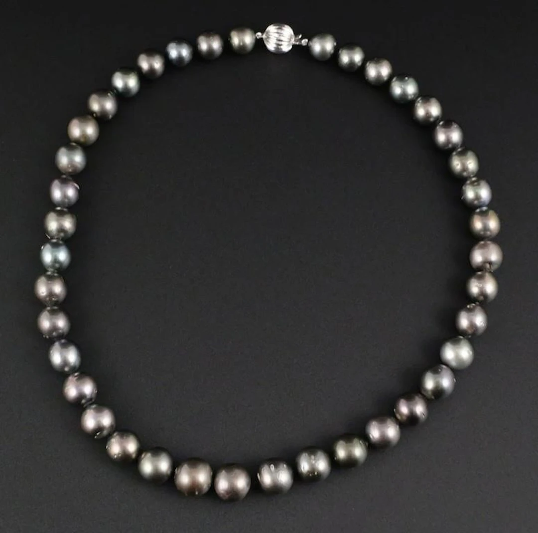 20" Cultured Black Tahitian Pearl Necklace 14K