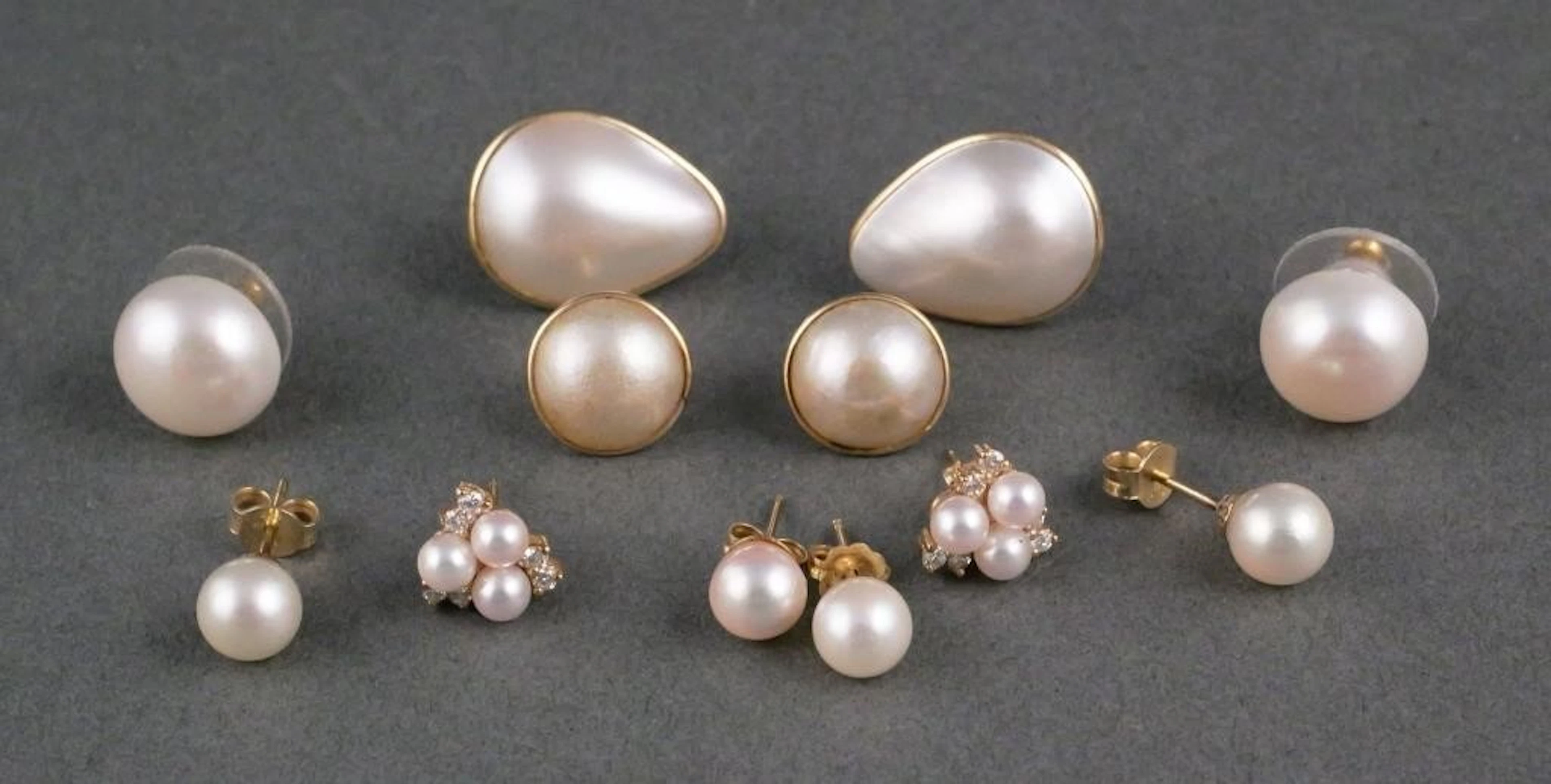 (6) Pairs 14KT Gold and Pearl Earrings
