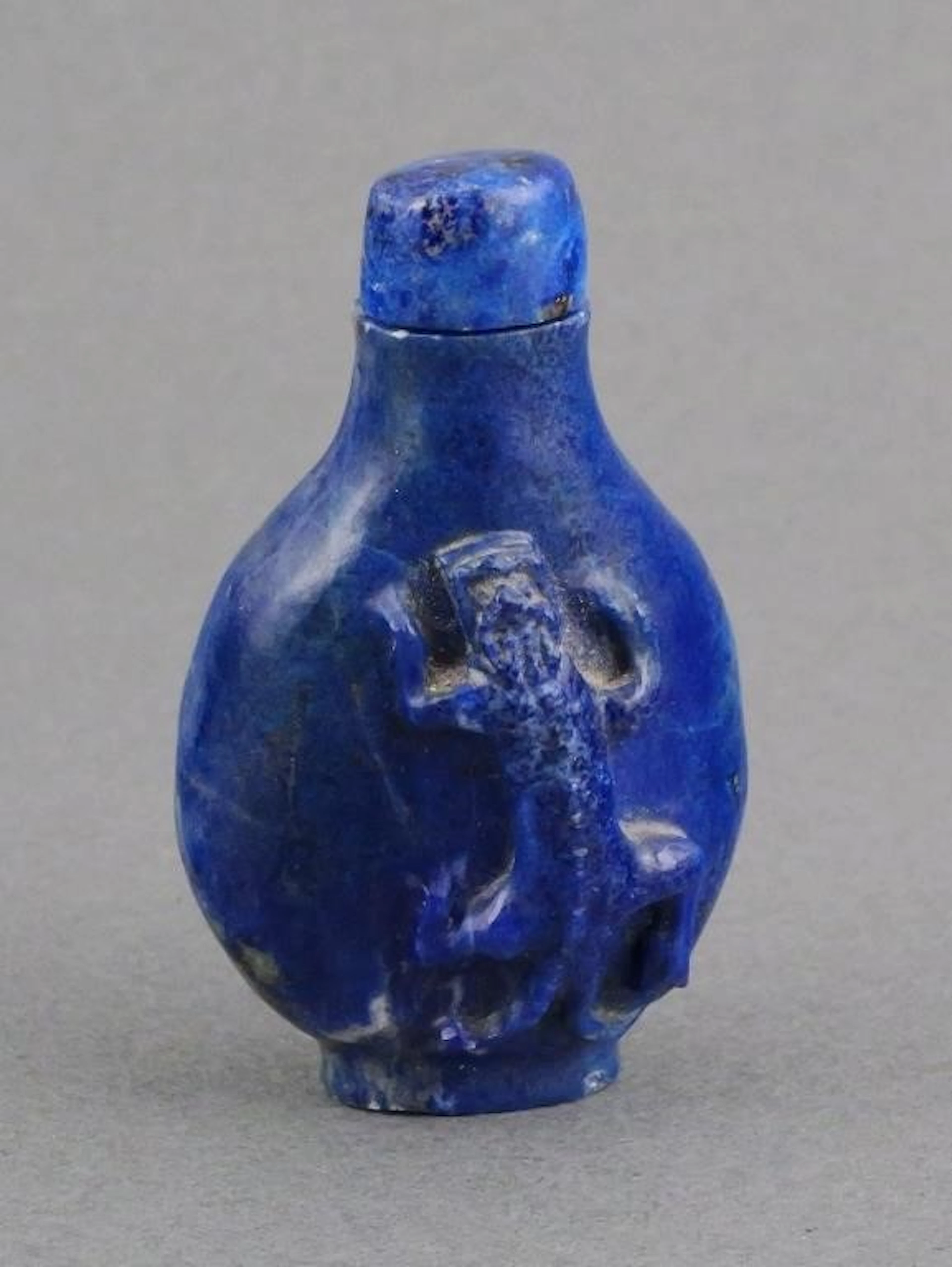 Lapis Dragon Snuff Bottle