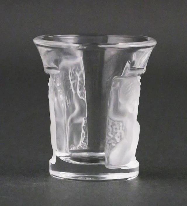 Lalique Enfants Shot Glass