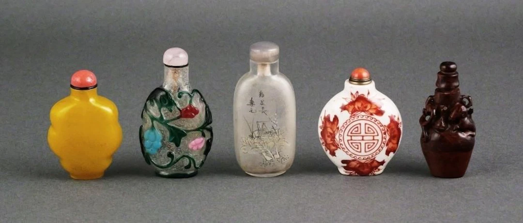 (5) Vintage Snuff Bottles