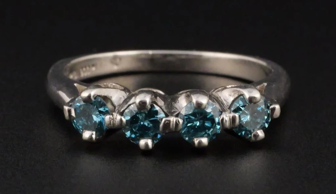 Platinum & Blue Diamond Ring, 5.1g