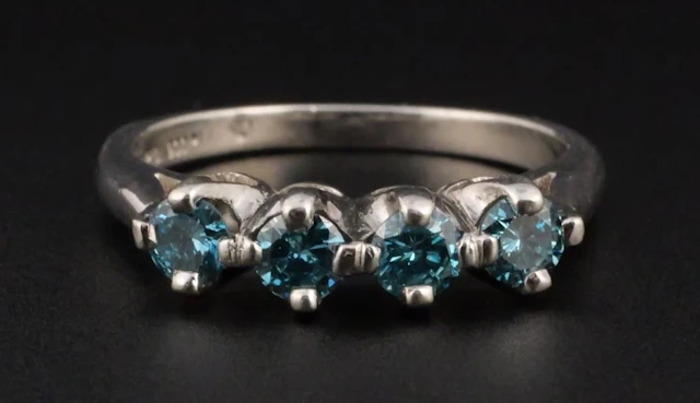 Platinum & Blue Diamond Ring, 5.1g