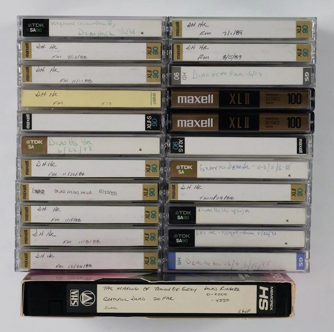 (22) Grateful Dead Radio Cassette & VHS