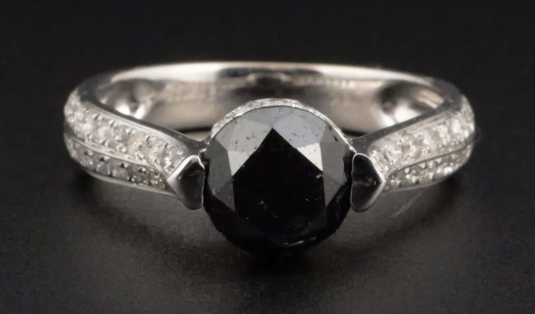 18K Gold Black Diamond Ring