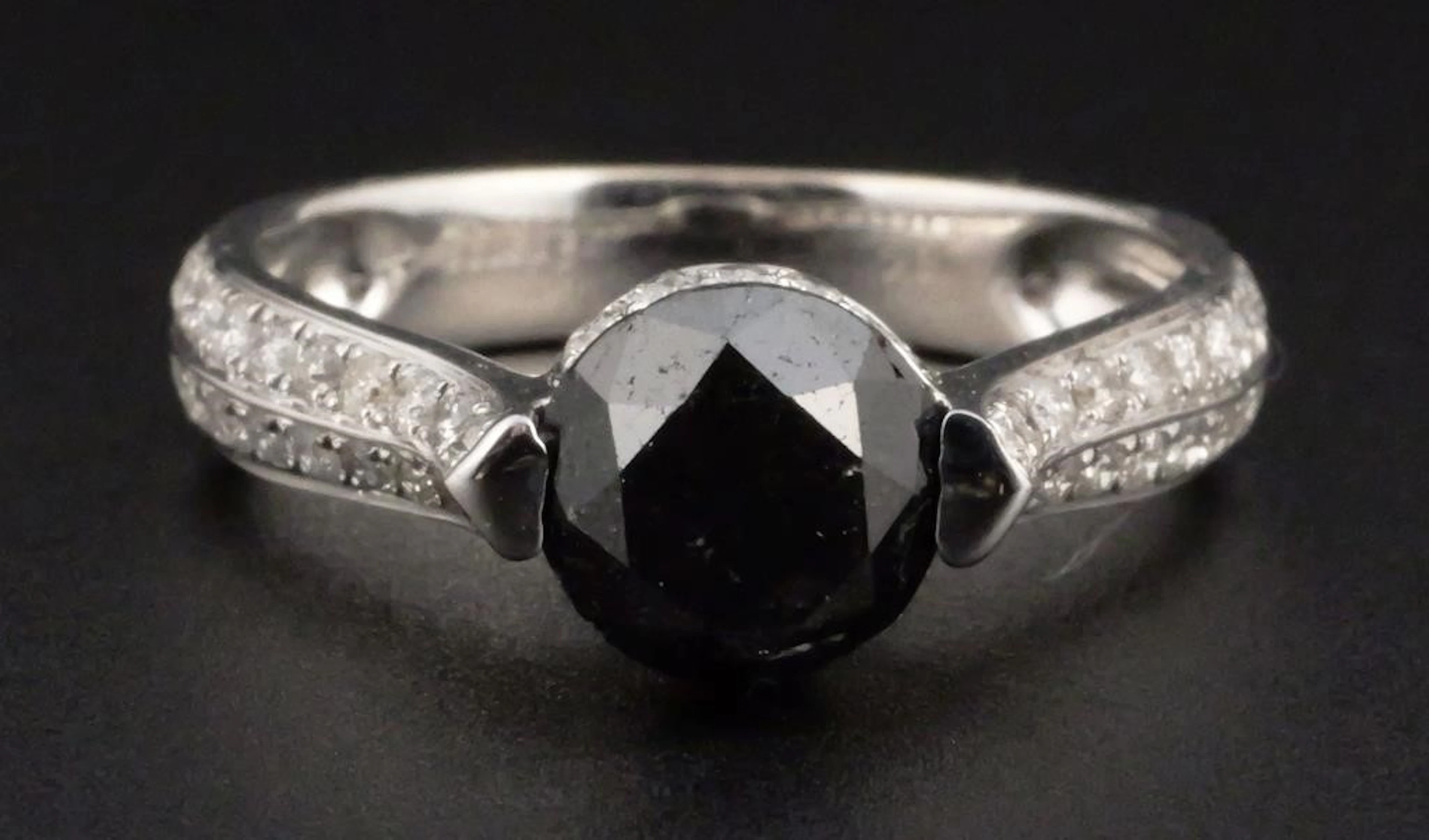 18K Gold Black Diamond Ring