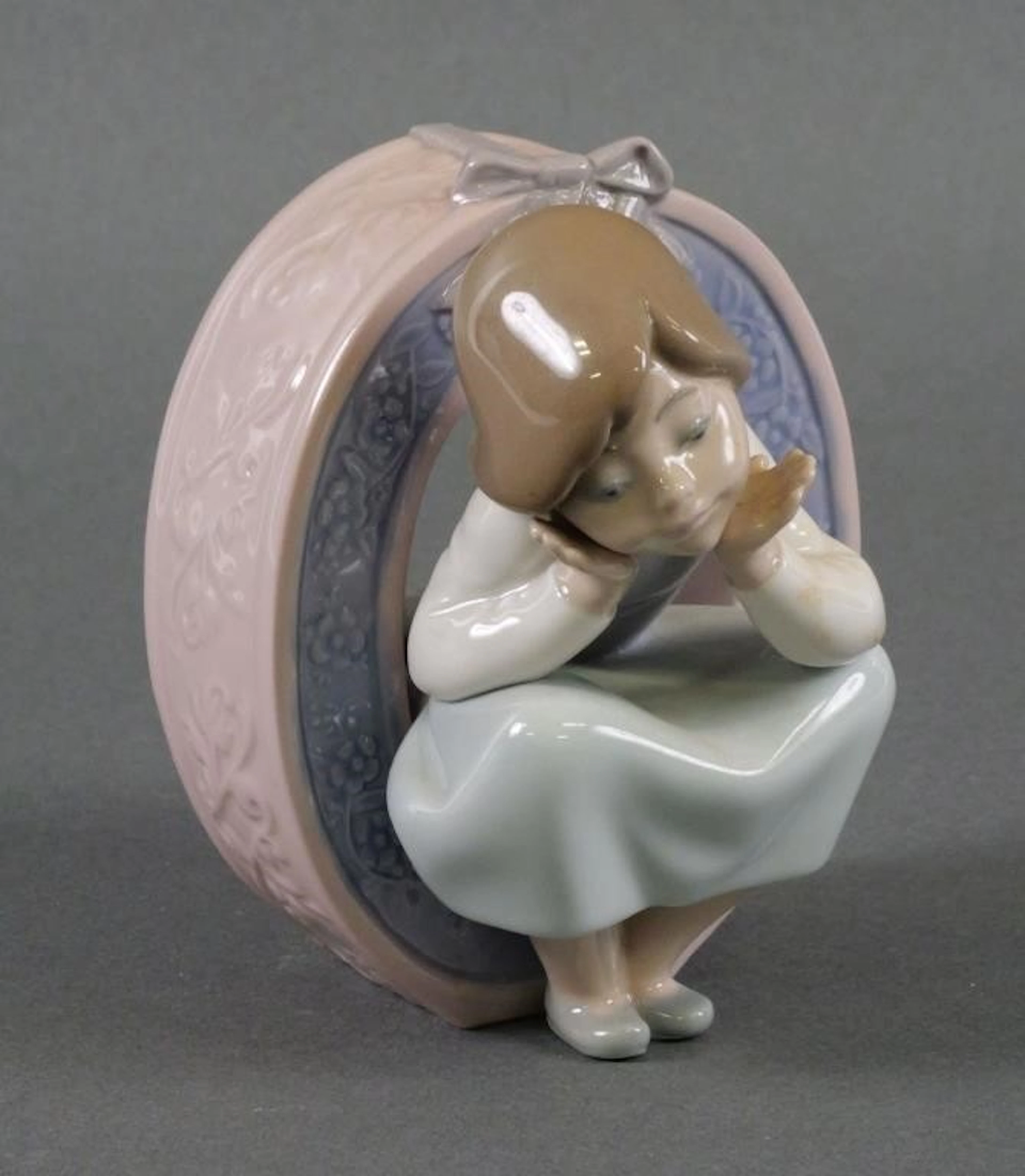 Lladro No. 5148 Schoolgirl O "Olivia" Figure