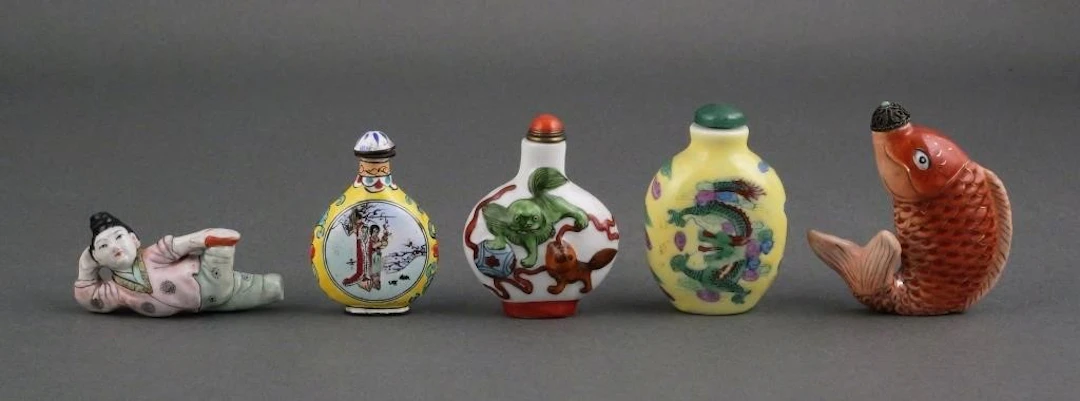(5) Vintage Snuff Bottles