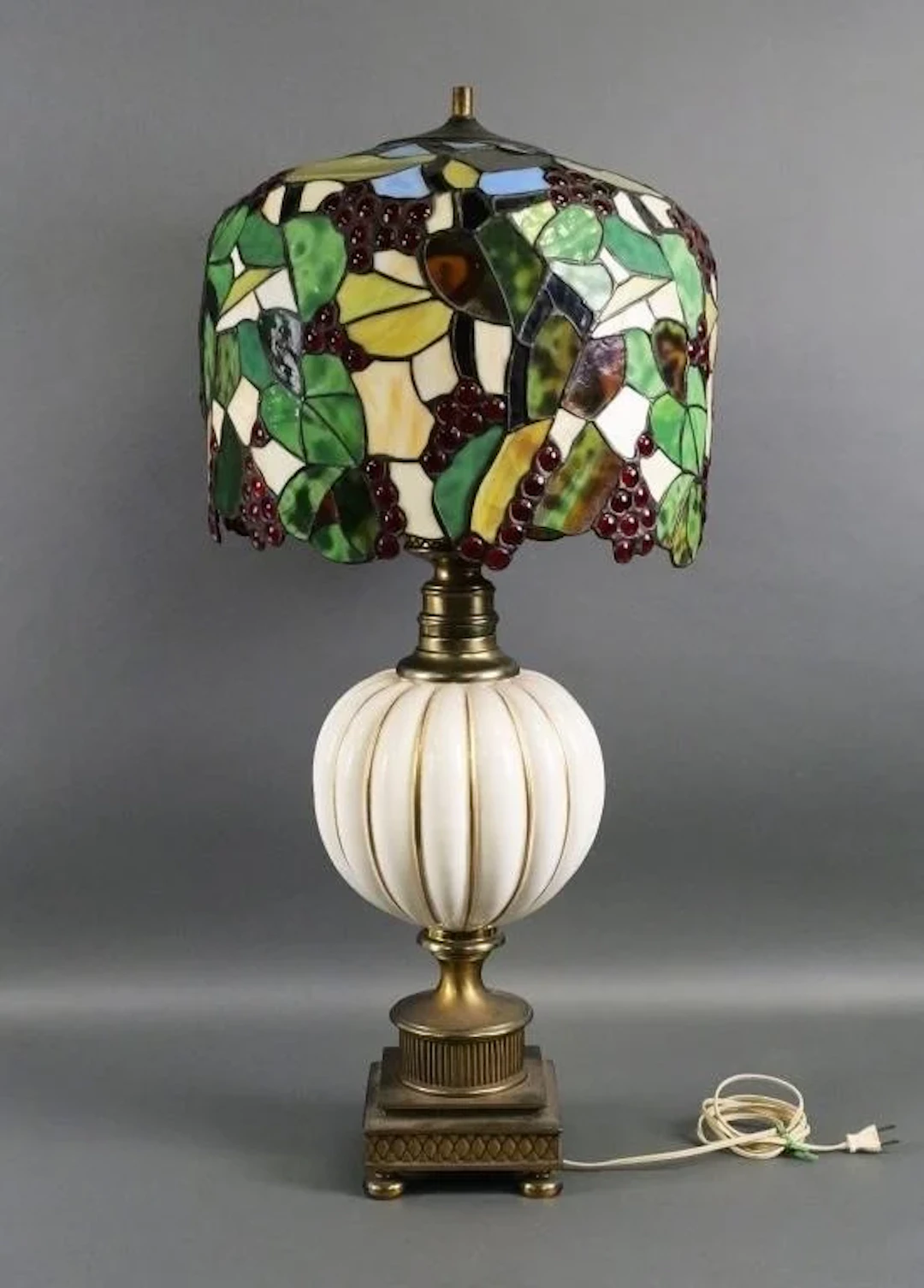 Tiffany Style Stained Glass Table Lamp