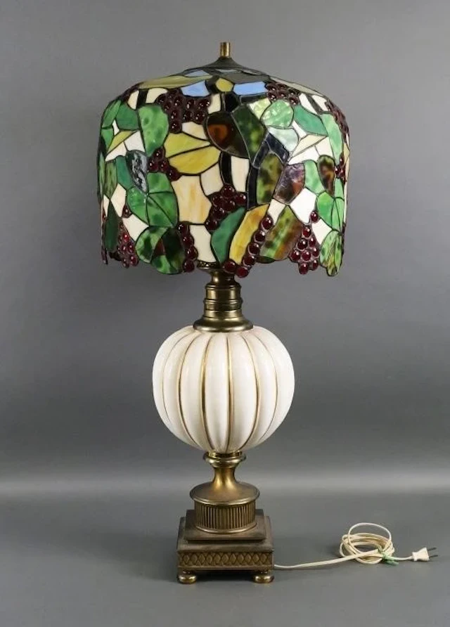 Tiffany Style Stained Glass Table Lamp