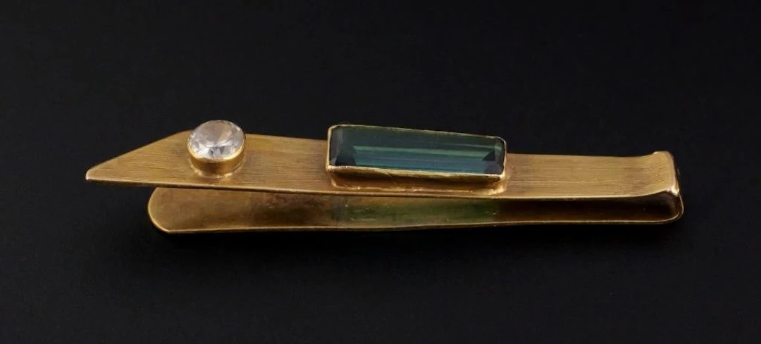 22KT Gold Diamond and Blue Topaz Tie Clip