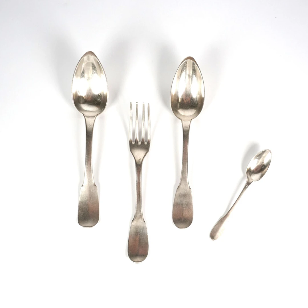 Ensemble dépareillé en argent