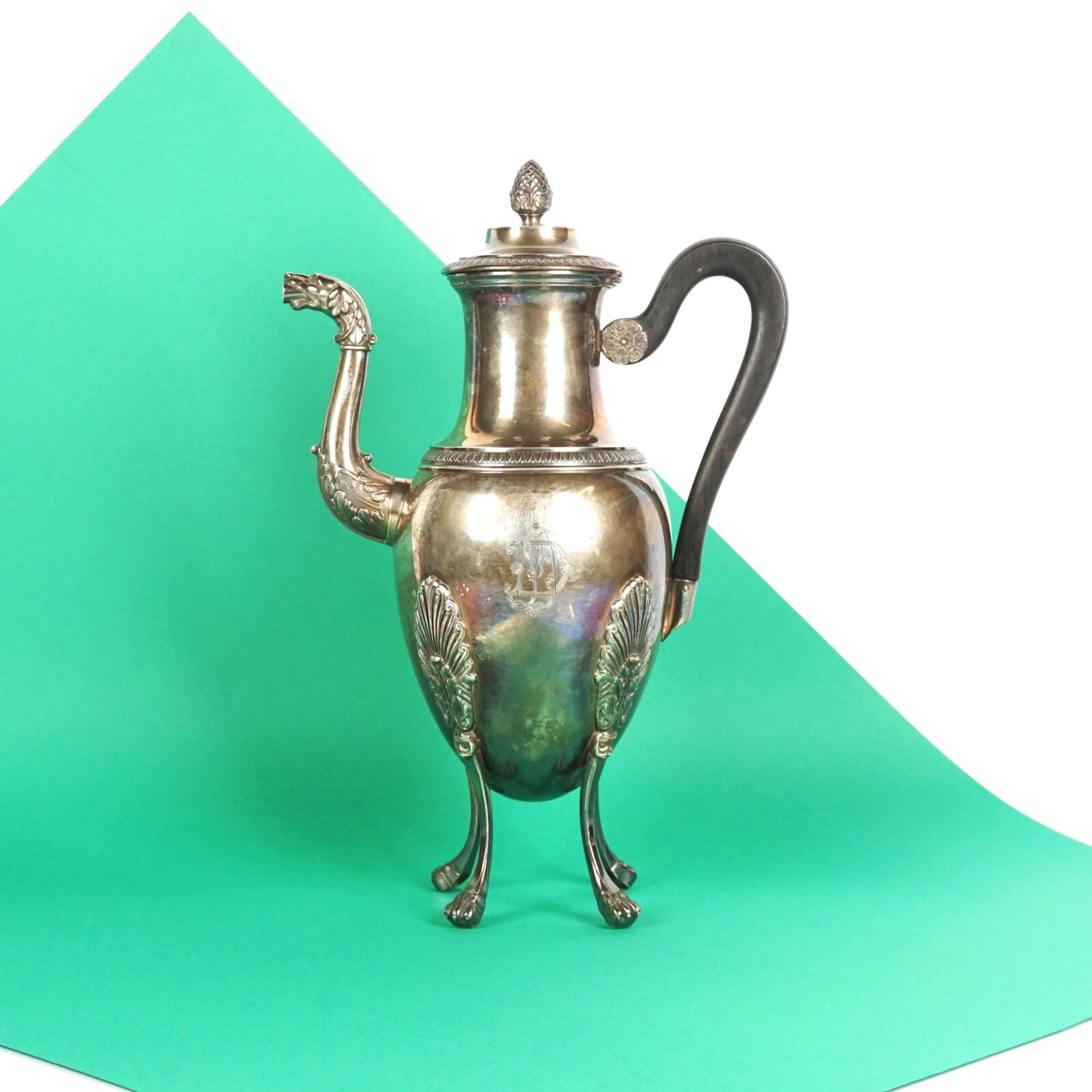 Paul CANAUX & CIE : Verseuse en argent