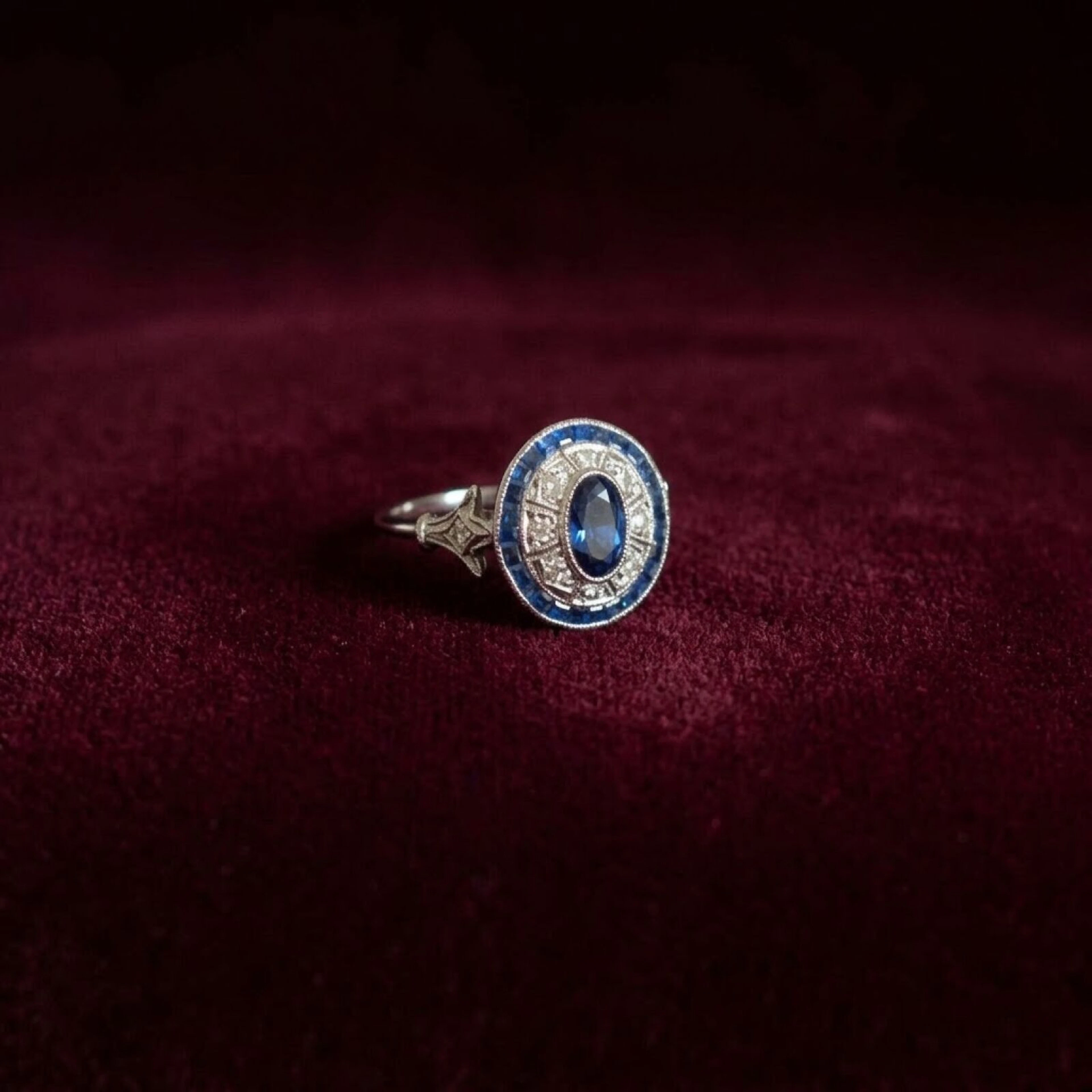 Bague de style "Art Déco" en platine (950/oo)