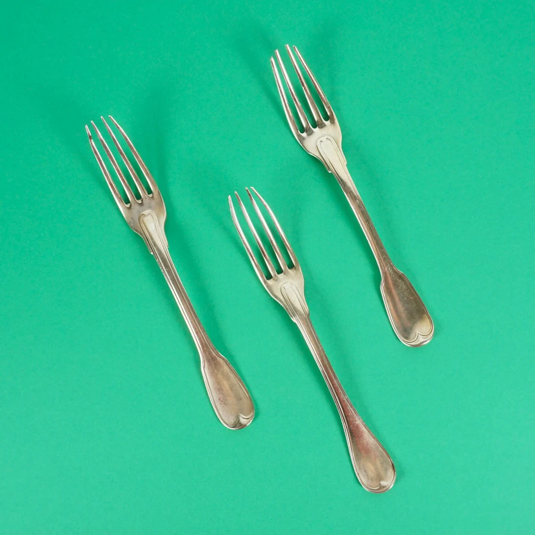 Trois fourchettes en argent
